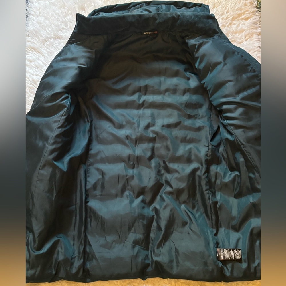 Swiss Tech Hooded Green Quilted Puffer Jacket, Size Small (4-6) - Picture 14 of 17